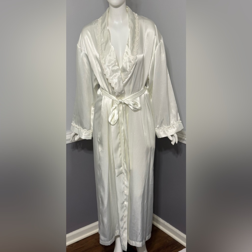 La Senza Lingerie White Romantic Bridal Wedding Long Robe Lace Trim Satin S/M